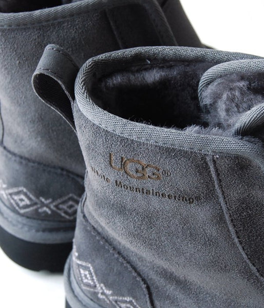 White Mountaineering/WM × UGG EMBROIDERED FRONT GORE BOOTS MENS (GRAY)