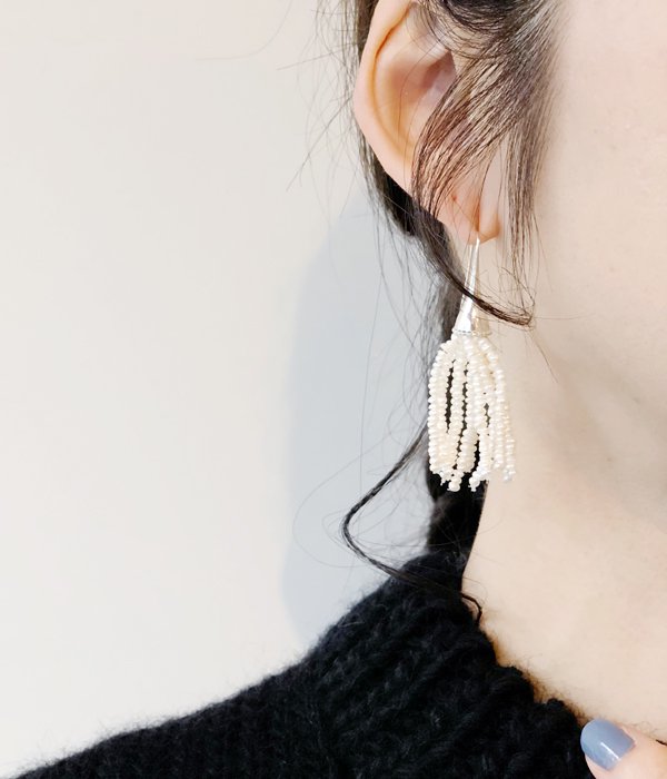 R.ALAGAN/SMALL BRANCHET EARRING (PEARL ONYX)