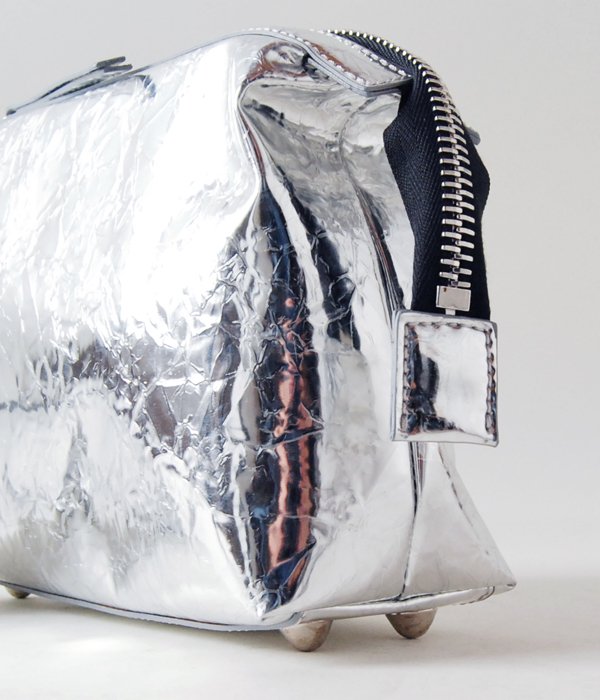 MM6MAISONMARGIELA レザー小物 MaisonMargiela メゾン・マルジェラ メタリック 二つ折り財布