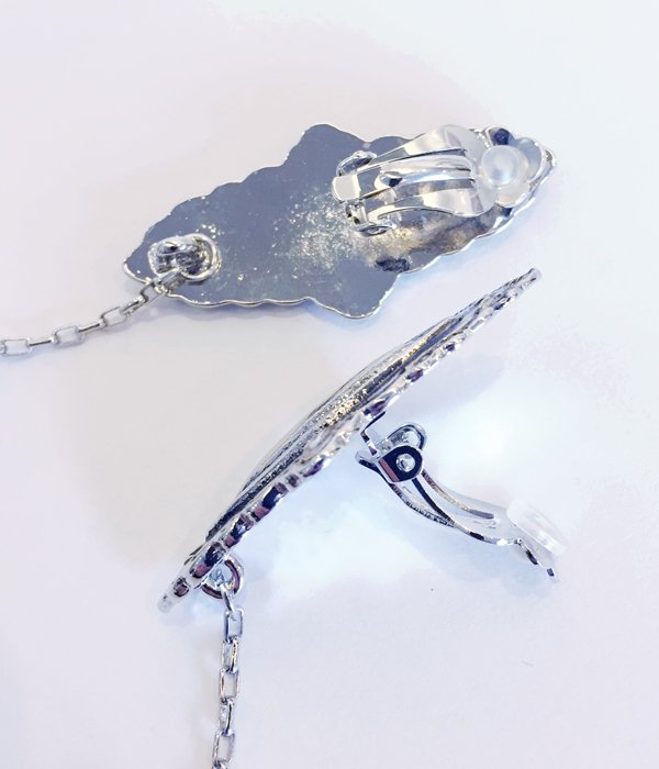 TOGA PULLA/METAL FRINGE EARRINGS (SILVER)