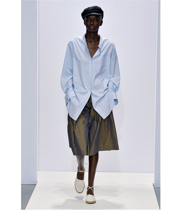 MARGARET HOWELL 23AW スカート　COTTON SATEEN MARGARET HOWELL（マーガレットハウエル）の「COTTON SATEEN（スカート