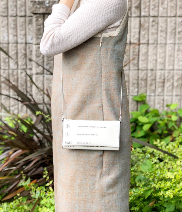 MM6 MAISON MARGIELA/MM6 LOGO POCHET WALLET(WHITE) MM6 MAISON MARGIELA/MM6 LOGO POCHET WALLET(WHITE)