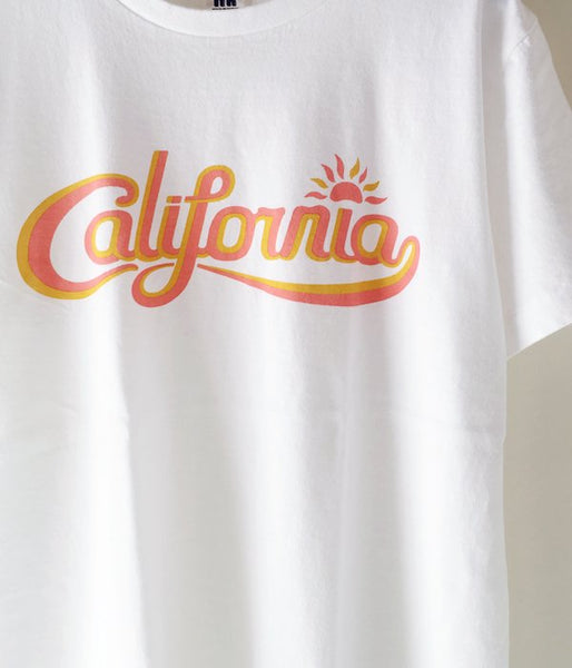 HOLLYWOOD RANCH MARKET/CALIFORNIA SUN Tシャツ (WHITE)