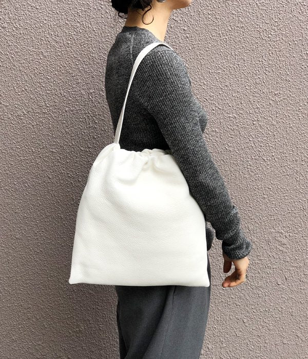 バッグ Aeta DEER LEATHER SHOULDER M WHITE Aeta/DEER LEATHER SHOULDER M (WHITE)
