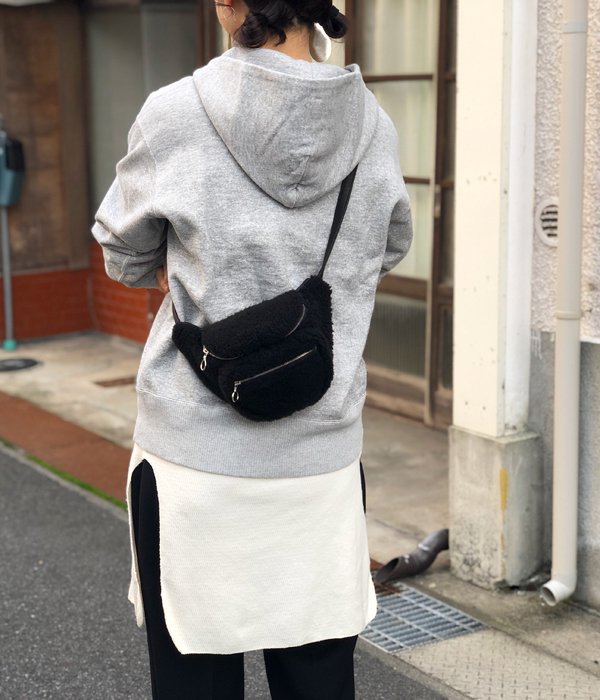 Aeta/DEER LEATHER WAIST POUCH S (SHEEP MOUTON)