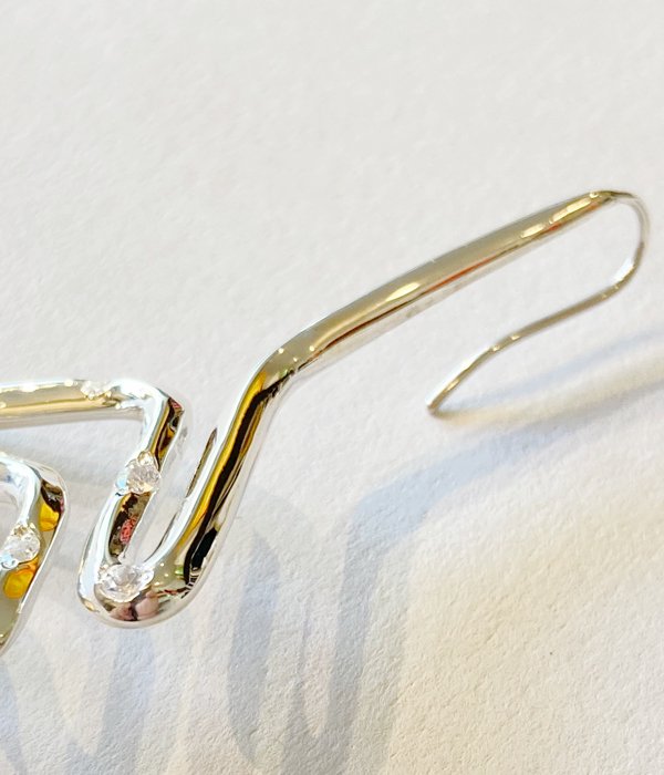 R.ALAGAN ララガン FICKLE LEAF EARRING SILVER - agedor.ma