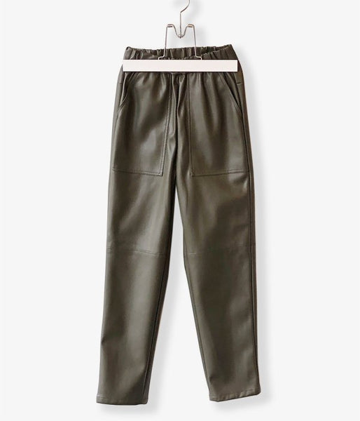 PHEENY/ROYAL FAKE LEATHER TAPERED EASY PANTS(OLIVE)