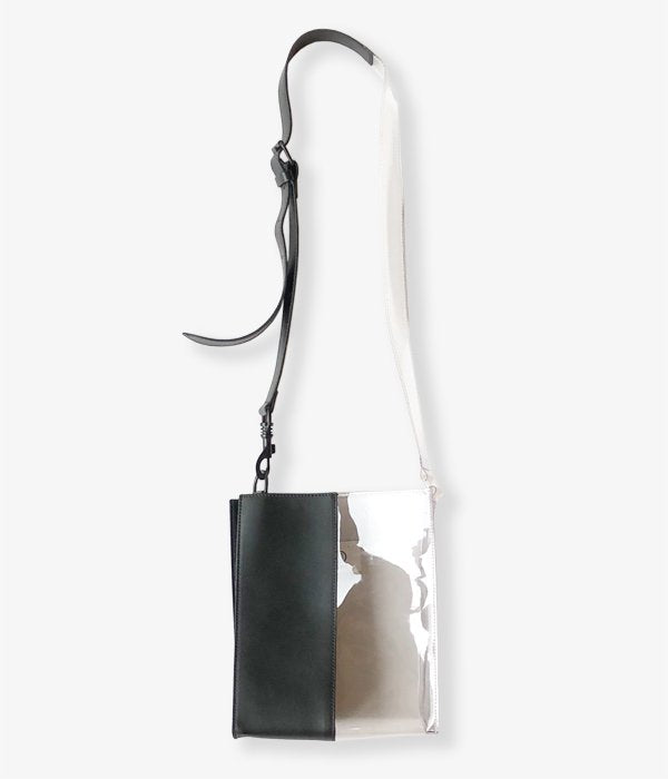 ショルダーバッグ バッグMM6 MAISON MARGIELA/PVC+LEATHER HALF&HALF SHOULDER BAG(BLACK)