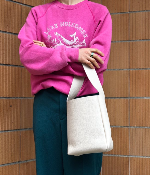 Aeta/PEBBLE GRAIN LEATHER SHOULDER XS(IVORY)