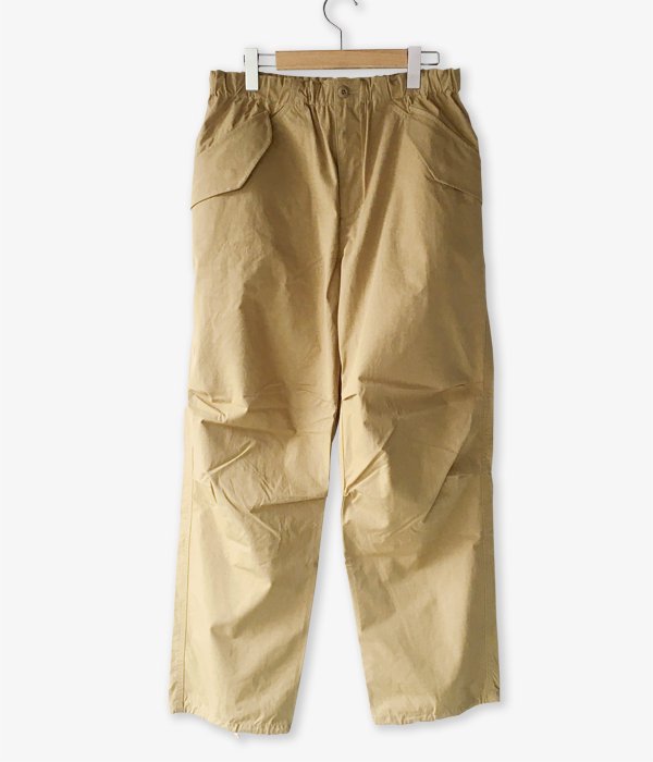 Goldwin/WIDE EASY WIND PANTS (BEIGE)