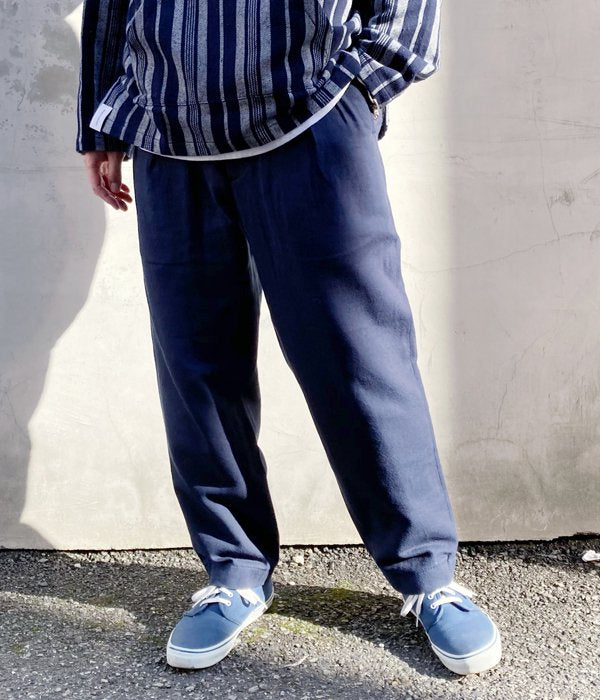 DESCENDANT/WRINKLE TUCK TROUSERS (NAVY)