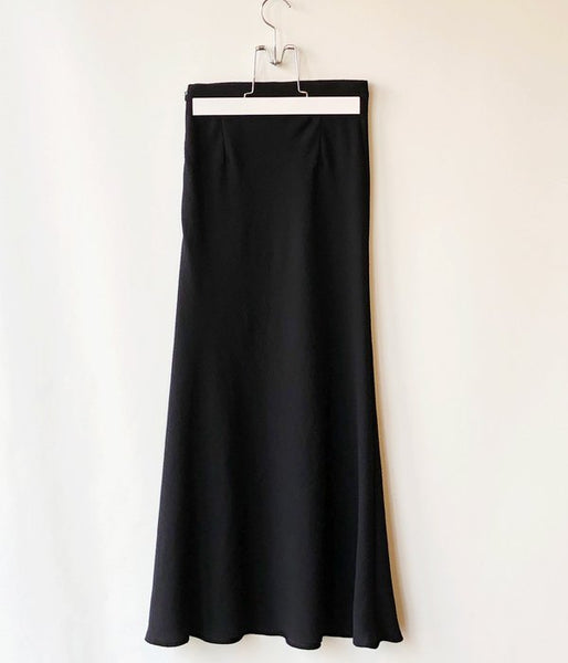 PHEENY/DOBBY BIAS SKIRT(BLACK)