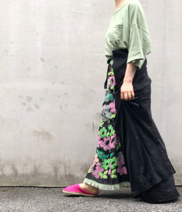 FUMIKA_UCHIDA/Pile/FLORAL WRAP SKIRT(BLACK)