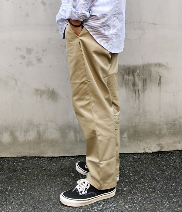 DESCENDANT/DC-6 TWILL TROUSERS (BEIGE)