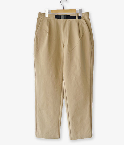 Goldwin Lifestyle/ONE TUCK TAPERED STRETCH PANTS (CLAY BEIGE)