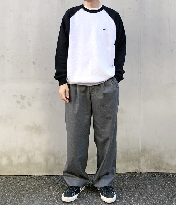 DESCENDANT/E.P CREW NECK (WHITE×BLACK)