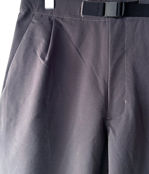 Goldwin Lifestyle/ONE TUCK TAPERED STRETCH PANTS (ASPHALT)