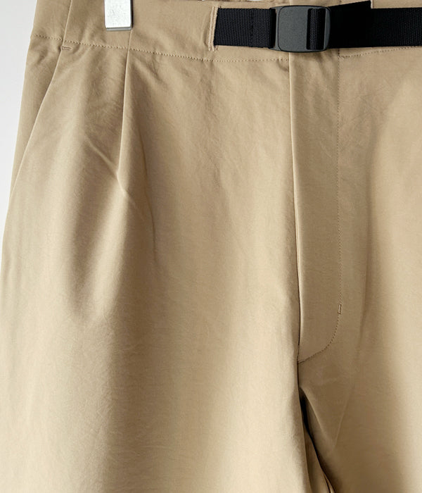Goldwin/ONE TUCK TAPERED STRETCH PANTS (CLAY BEIGE)