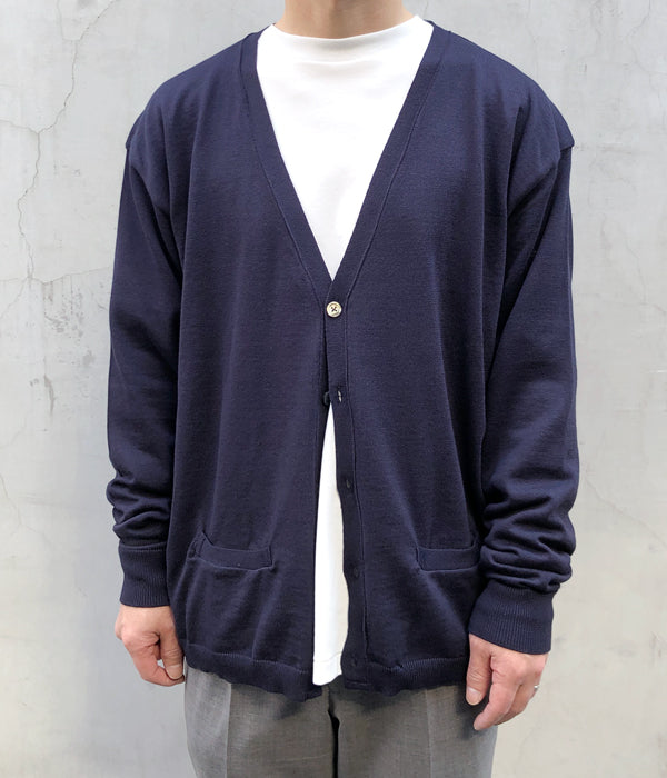 セール中 匿名配送【エンフォルド】ウール V CARDIGAN ネイビー セール中 匿名配送【エンフォルド】ウール V CARDIGAN ネイビー