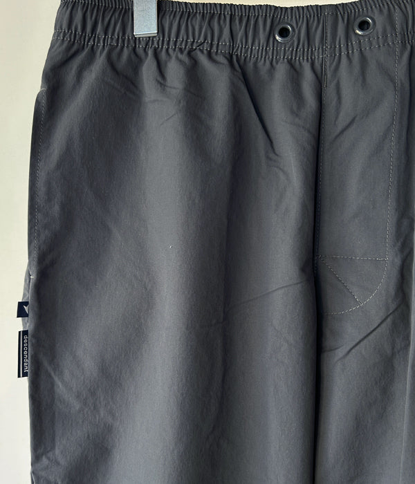 DESCENDANT/WHARF NYLON TROUSERS (CHARCOAL)