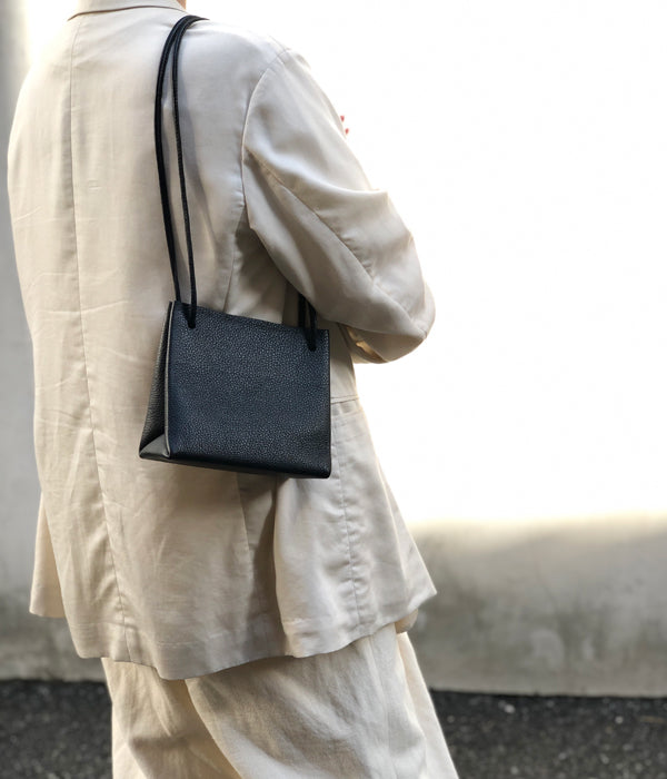 aeta PG40 2WAY shoulderショルダー Aeta/PEBBLE GRAIN LEATHER 2WAY SHOULDER(BLACK)