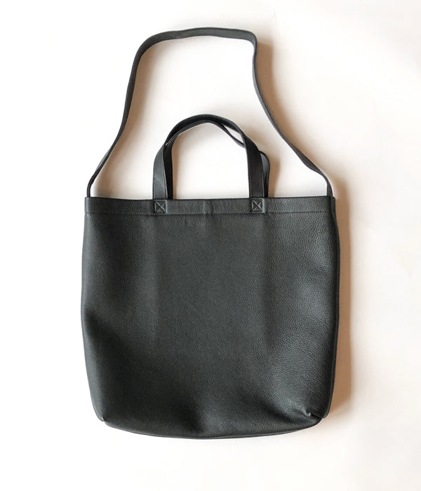 Aeta/PEBBLE GRAIN LEATHER SHOULDER TOTE M(BLACK)