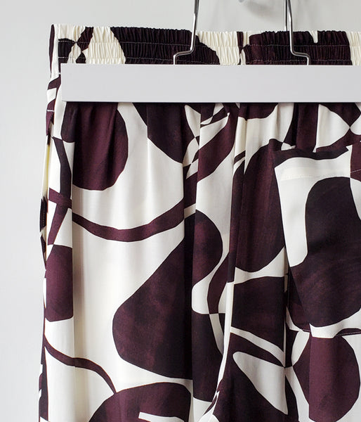 PHEENY/RAYON LEAF PRINT GATHERED PANTS(BURGUNDY)