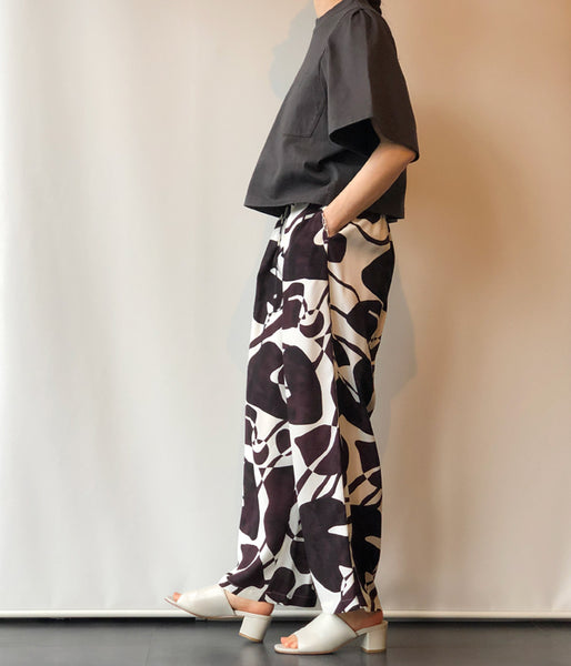 PHEENY/RAYON LEAF PRINT GATHERED PANTS(BURGUNDY)