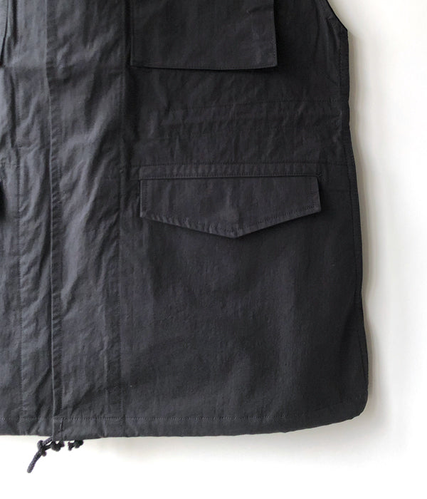 PHEENY/COTTON NYLON DUMP FIELD JACKET VEST(BLACK)